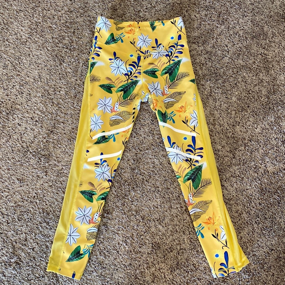 Zyia leggings
